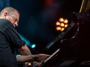 Tales of our Times - Solo Piano mit Chris Jarrett Tales of our Times - Solo Piano mit Chris Jarrett